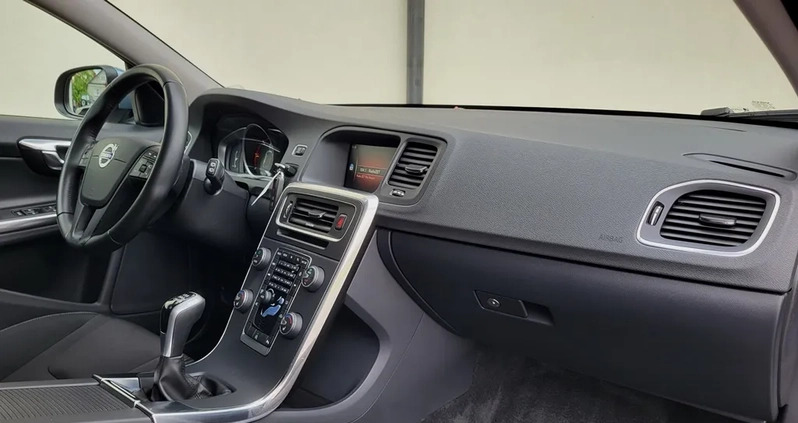Volvo V60 cena 63500 przebieg: 129000, rok produkcji 2017 z Aleksandrów Łódzki małe 529